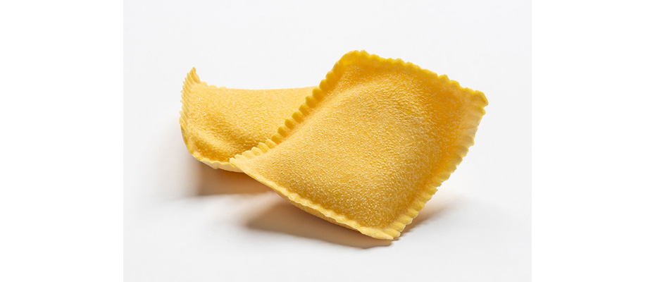 Raviolacci al formaggio e spinaci la pasta dal taglio irregolare che piace a tutti