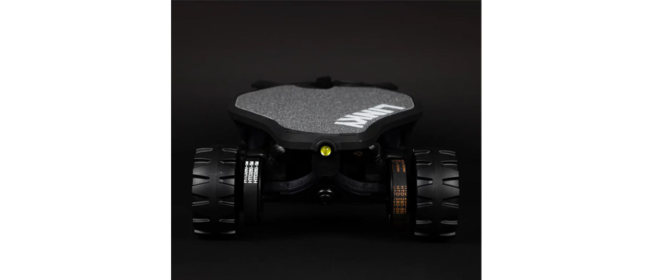 Linky foldable skateboard la tavola elettrica che si piega e si mette nello zaino